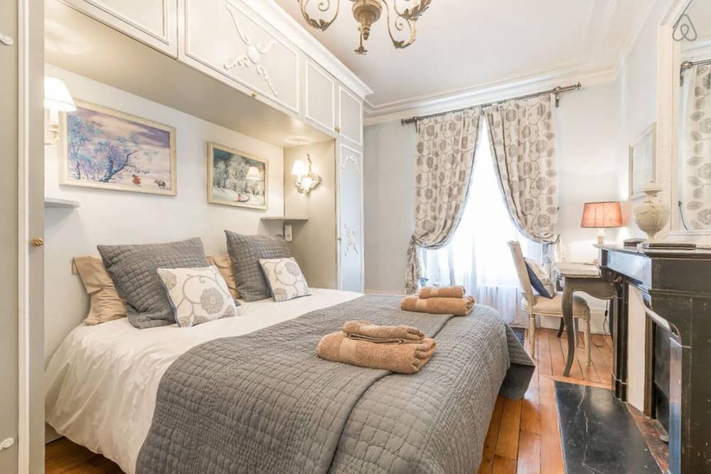 Photo of Bedroom in Porte-Saint-Martin