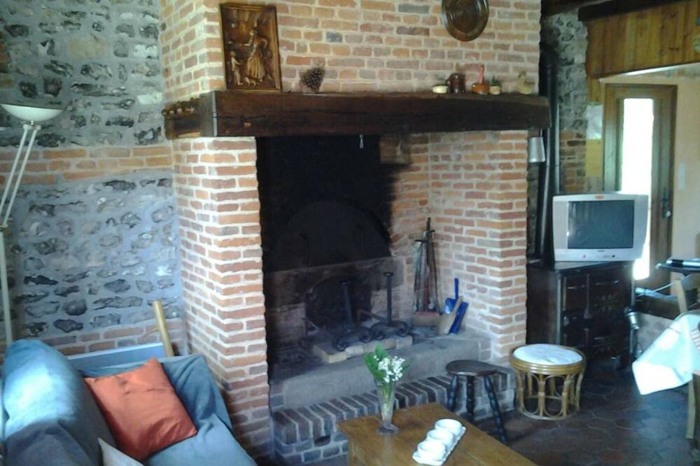 Photo of Livingroom in Saint-Maclou-de-Folleville