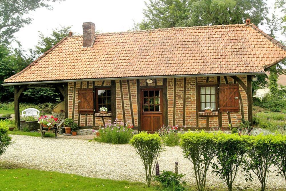 Photo of Outdoor in Saint-Maclou-de-Folleville