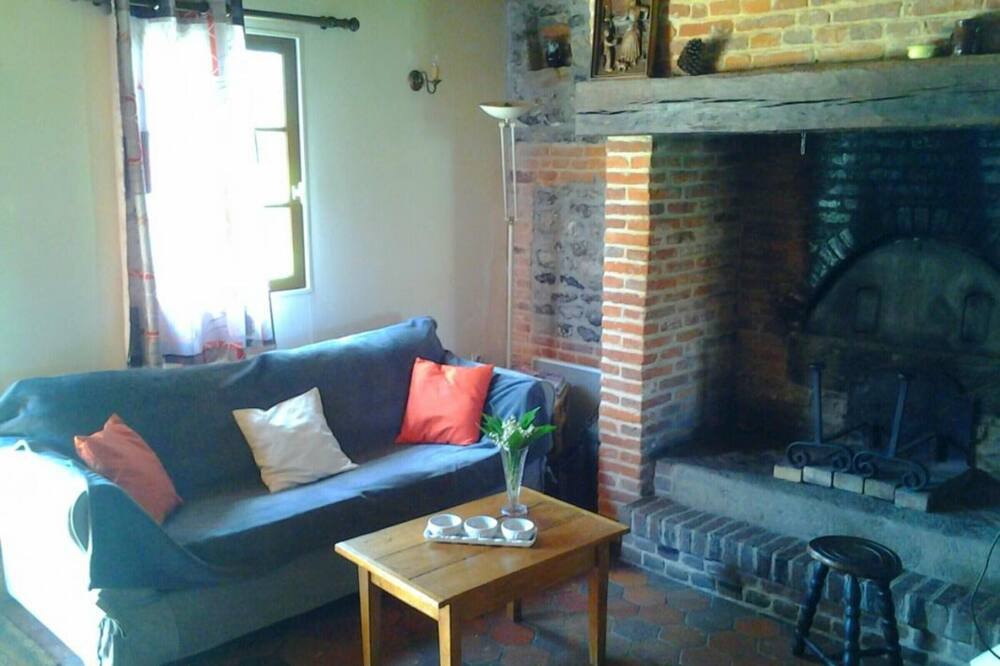 Photo of Livingroom in Saint-Maclou-de-Folleville