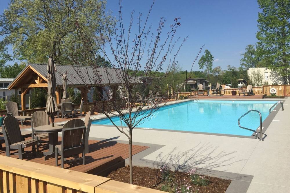 Photo of Outdoor in Upward