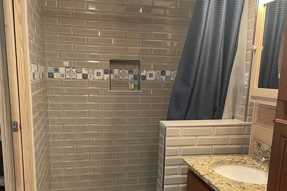 Photo of Bathroom in Upward