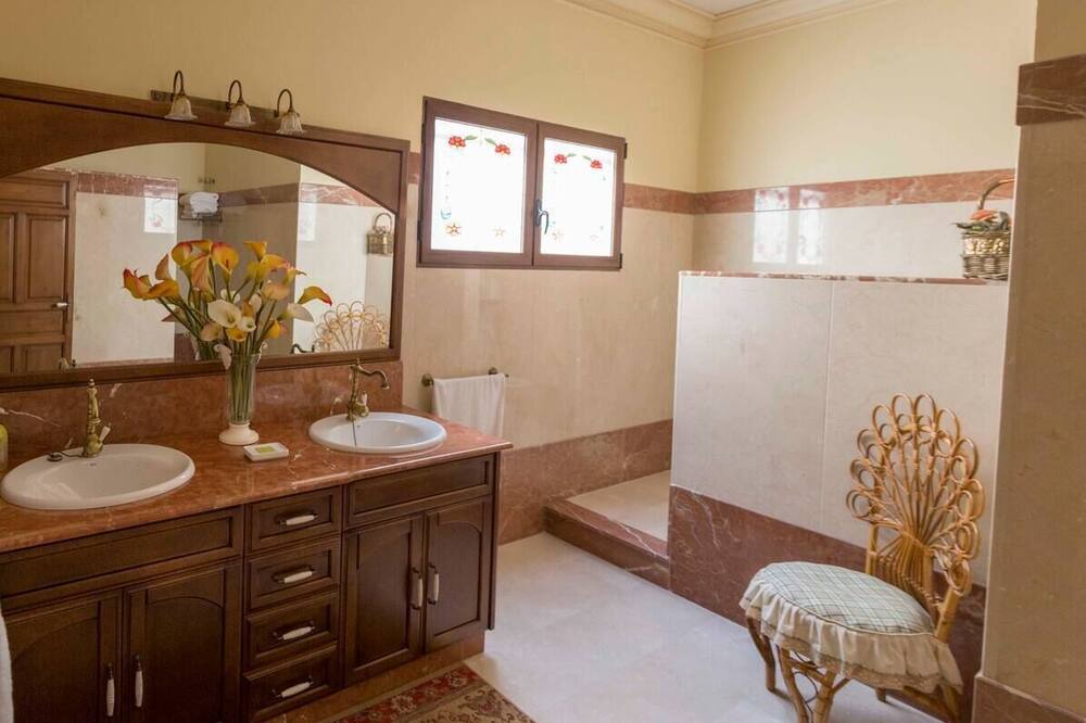 Photo of Bathroom in Monovar