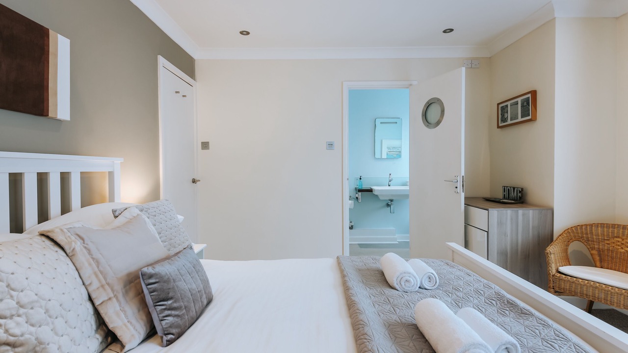 Photo of Bedroom in Newquay City Centre