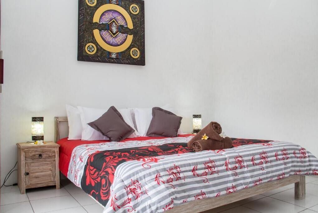 Photo of Others in Mushroom Bay