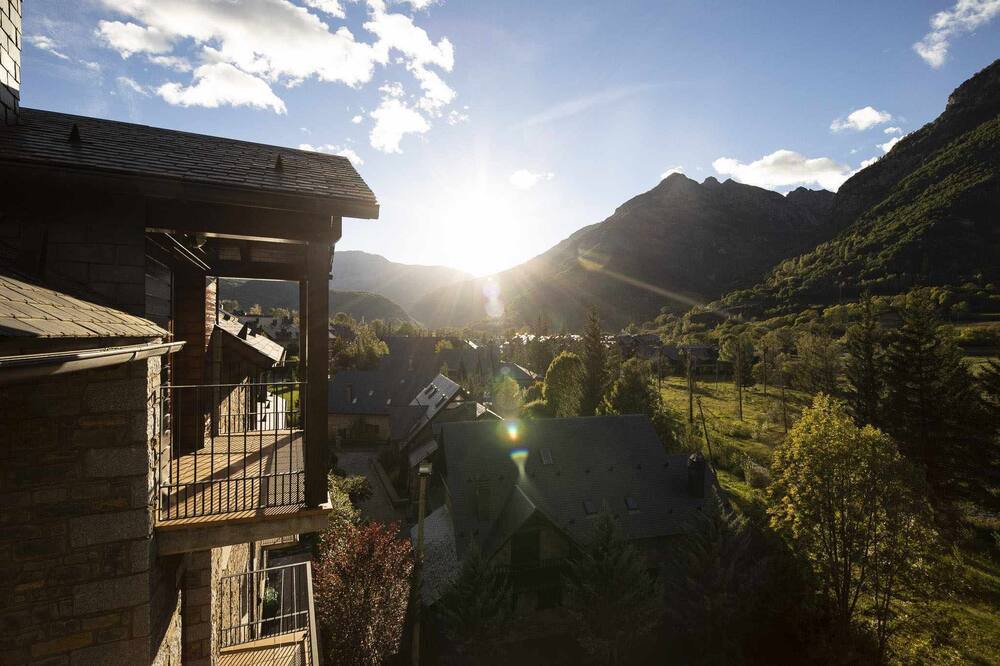 Photo of Outdoor in Linsoles