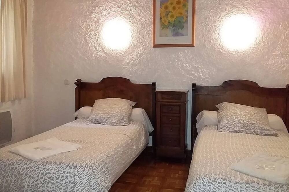 Photo of Bedroom in Autignac