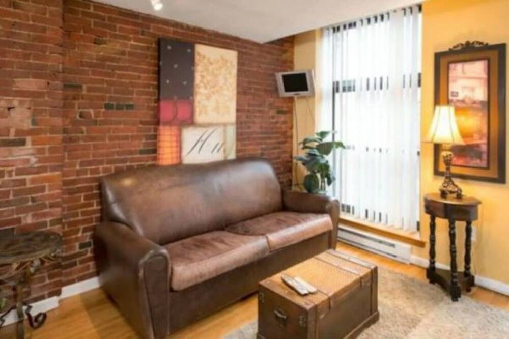 Photo of Livingroom in North End