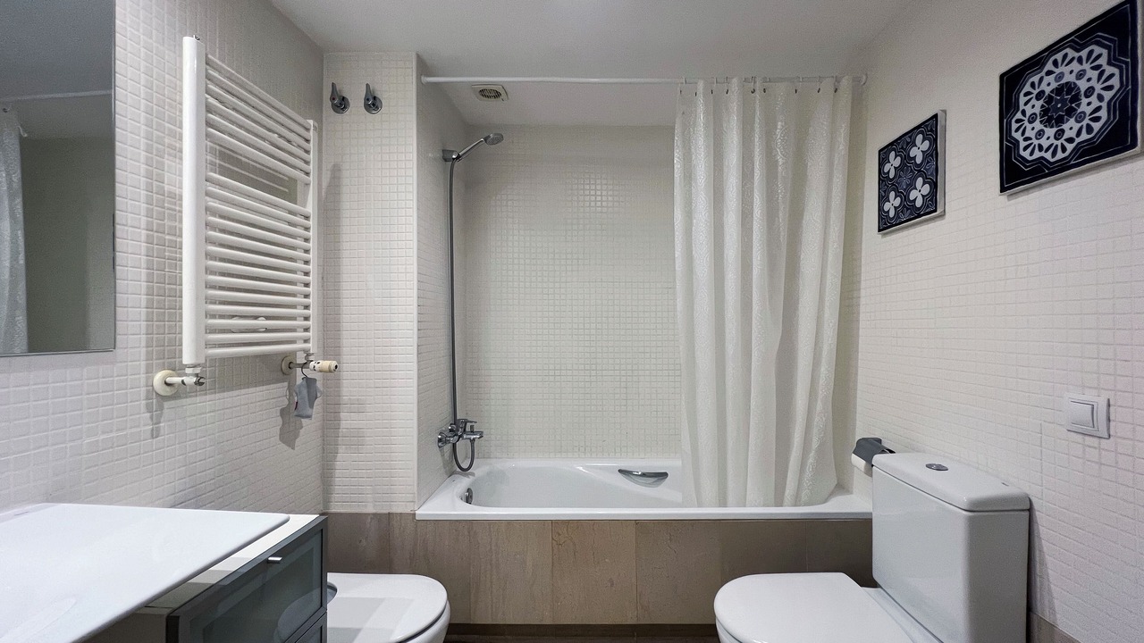 Photo of Bathroom in El Camp de l'Arpa del Clot