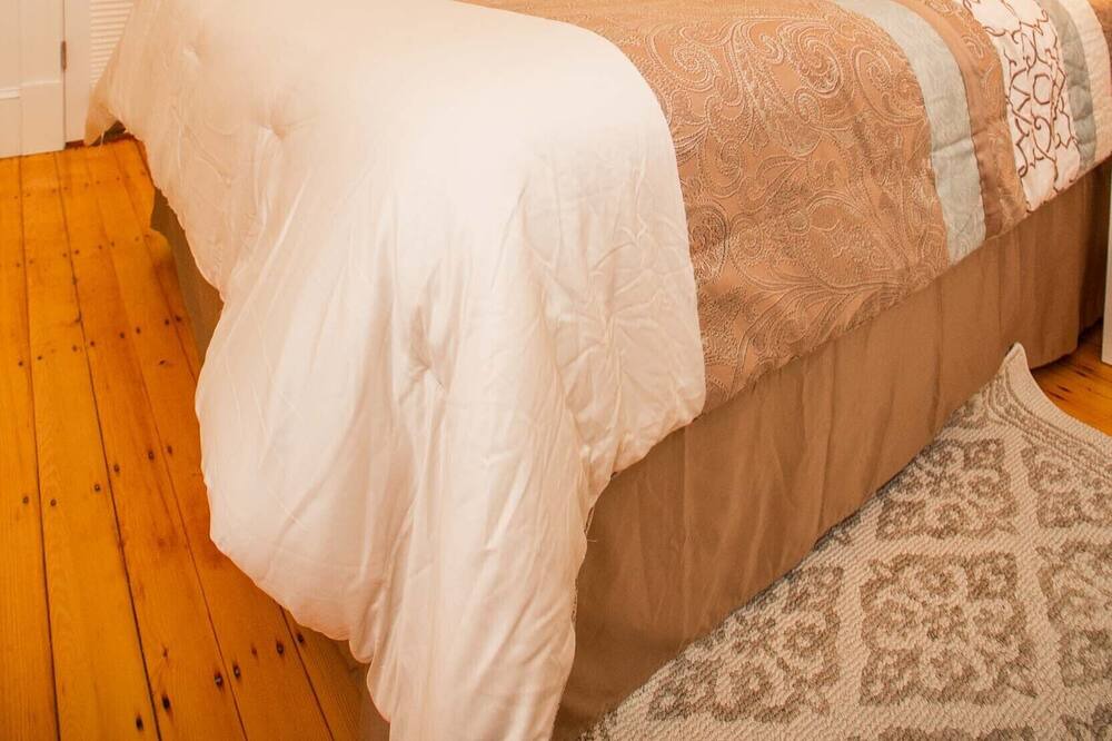 Photo of Bedroom in Cleveland Circle