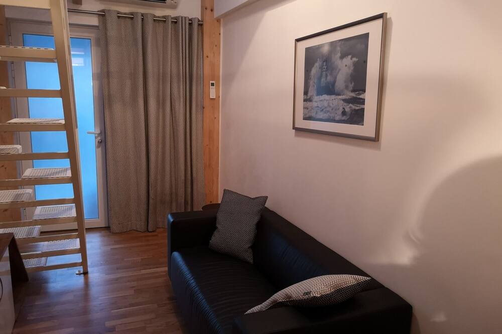 Photo of Livingroom in Fontaine Lestang-Bagatelle-Papus-Tabar-Bordelongue