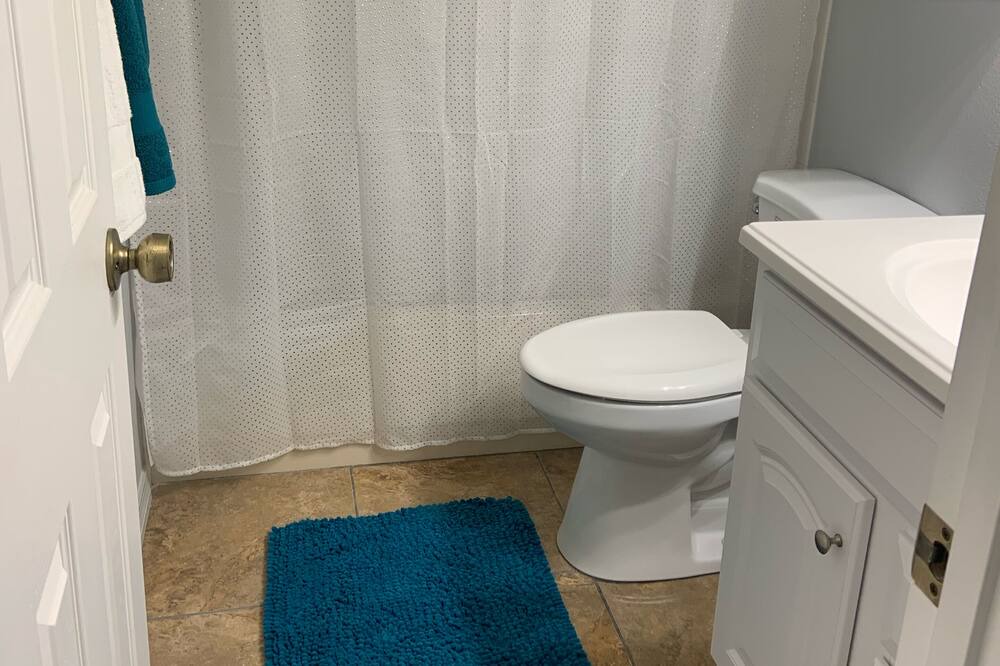 Photo of Bathroom in Candler