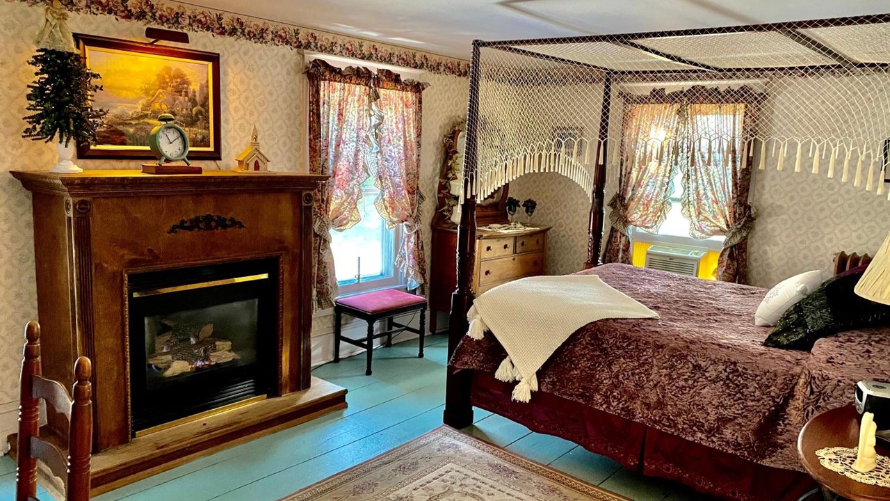 Photo of Bedroom in Canandaigua