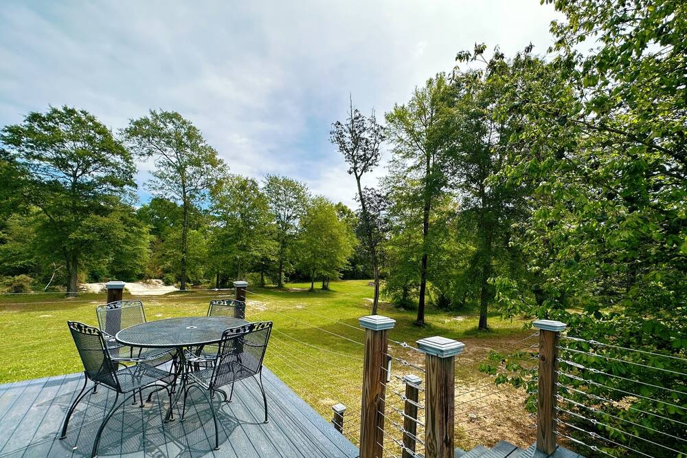 Photo of Outdoor in McNeill