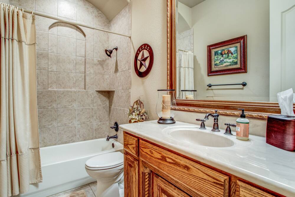 Photo of Bathroom in Lakeside