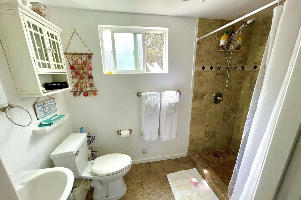 Photo of Bathroom in Haliimaile