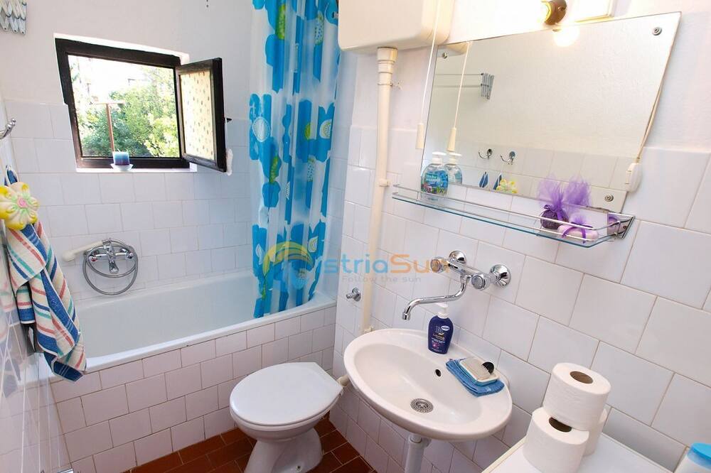 Photo of Bathroom in Veruda