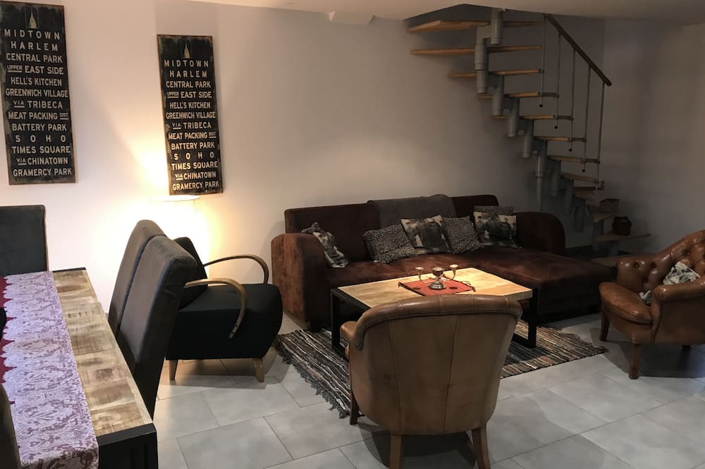 Photo of Livingroom in Jeuxey