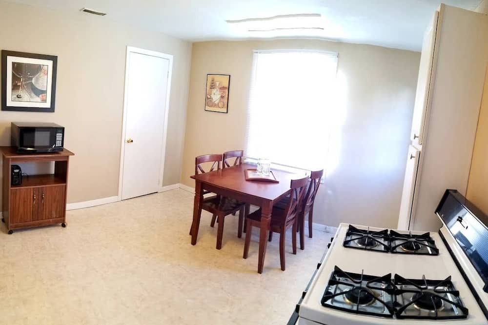 Photo of Bedroom in Des Peres