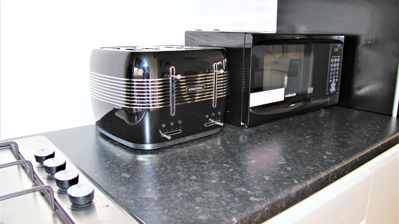 Photo of Kitchen in Droylsden