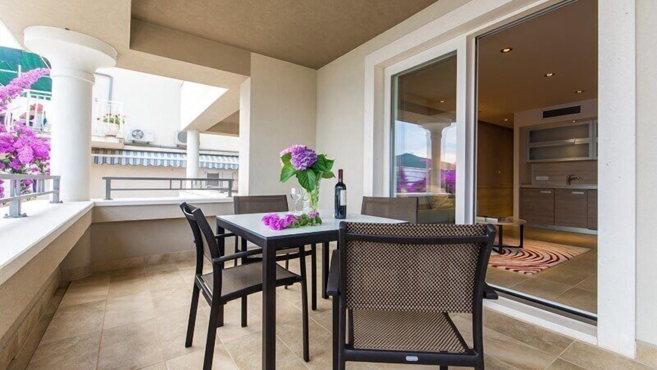 Photo of Patio Balcony in Molunat