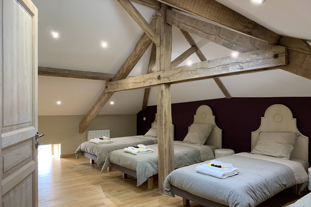 Photo of Bedroom in Saint-Pierre-de-Cole