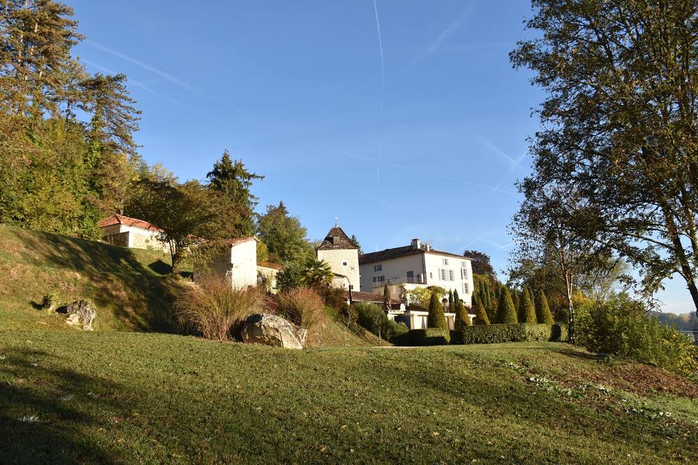 Photo of Outdoor in Saint-Pierre-de-Cole