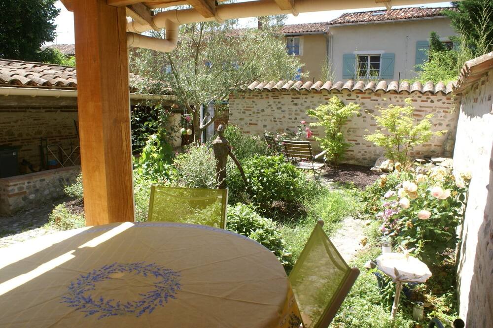 Photo of Outdoor in Villenouvelle
