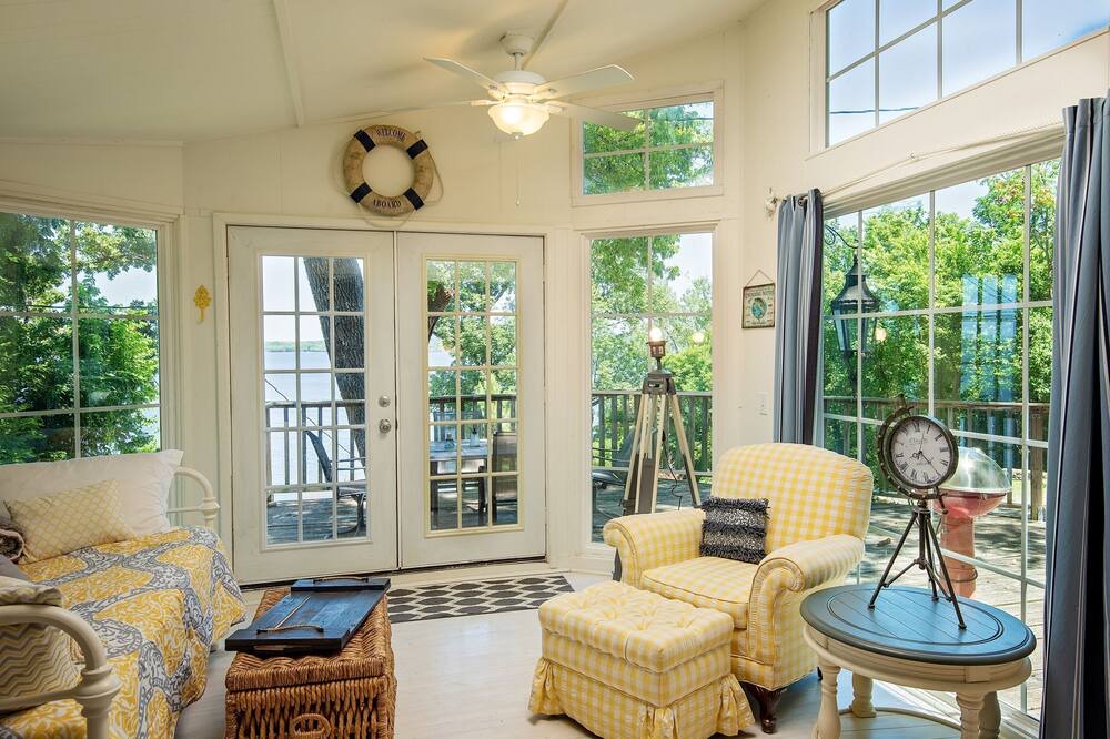 Photo of Livingroom in Wagoner