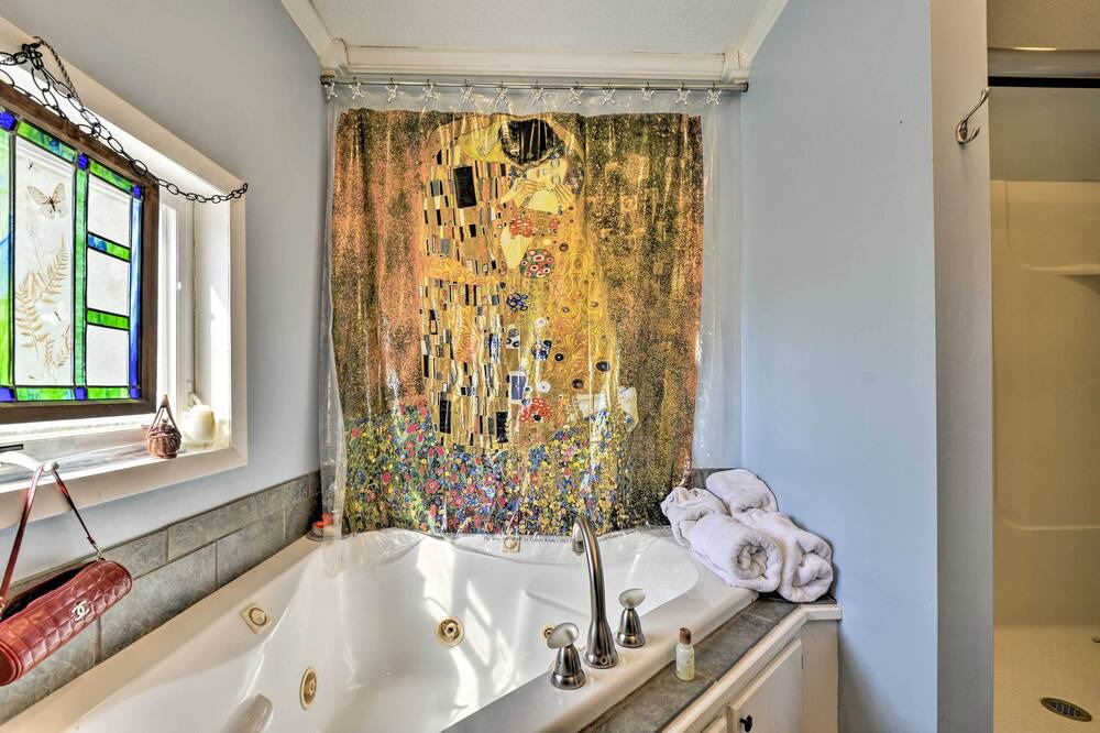 Photo of Bathroom in Lawrence County
