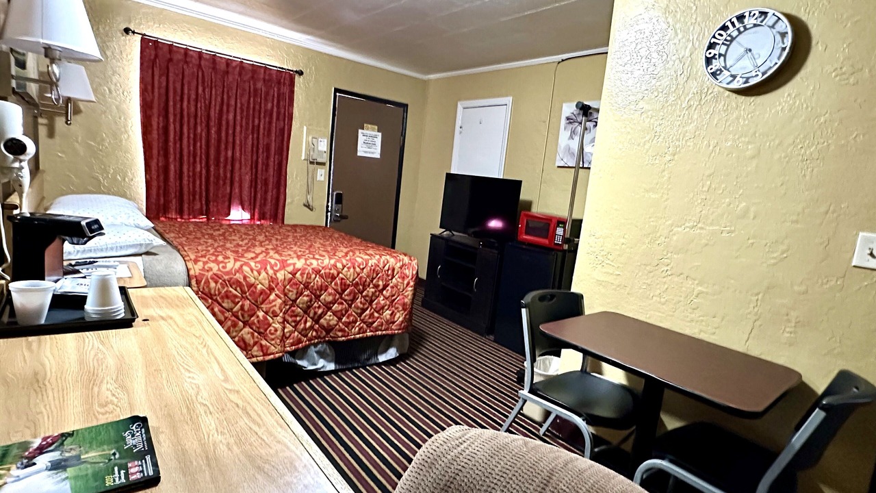 Photo of Bedroom in Vinita