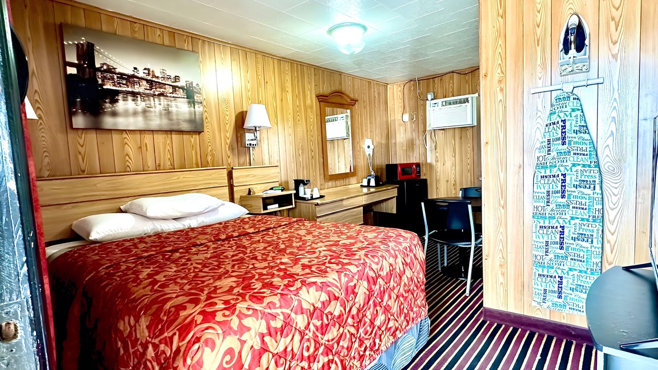 Photo of Bedroom in Vinita