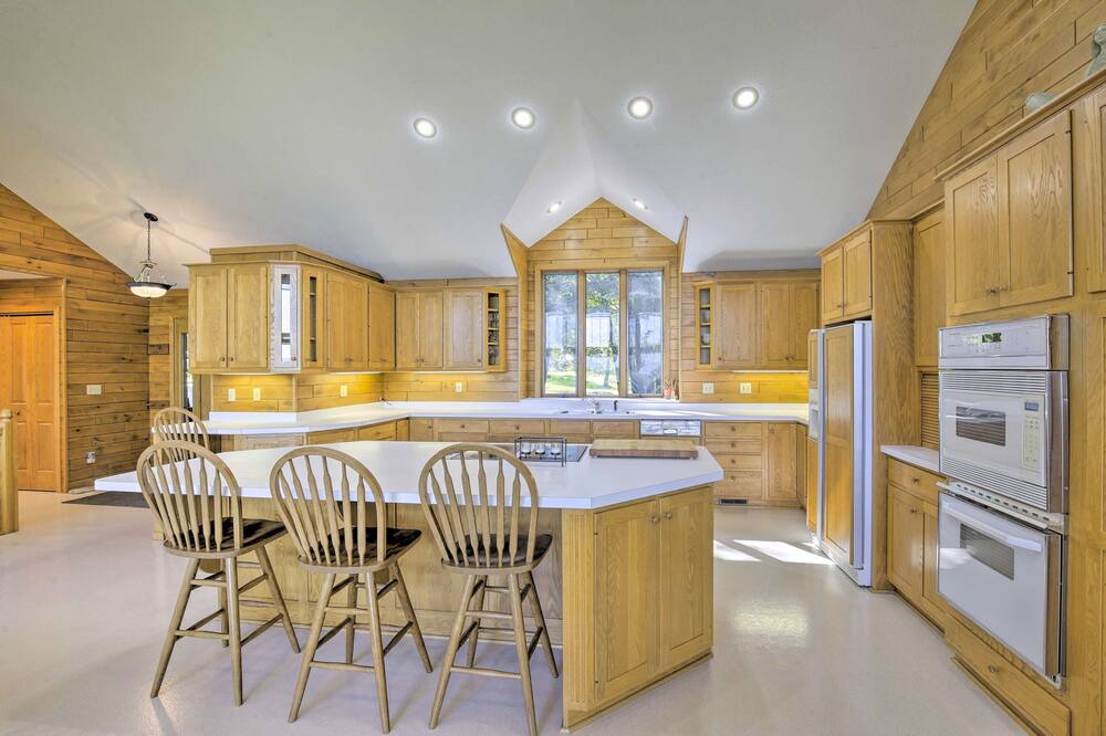 Photo of Others in Brill