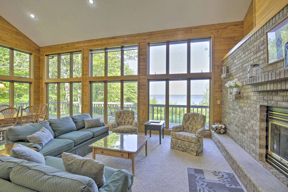 Photo of Others in Brill