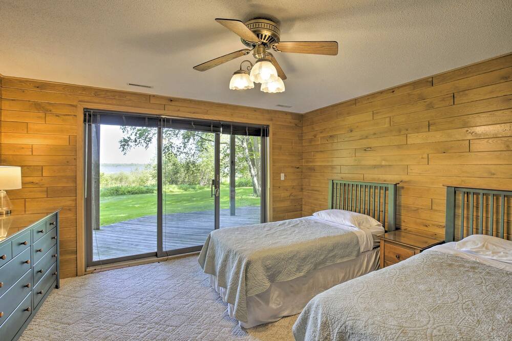 Photo of Others in Brill