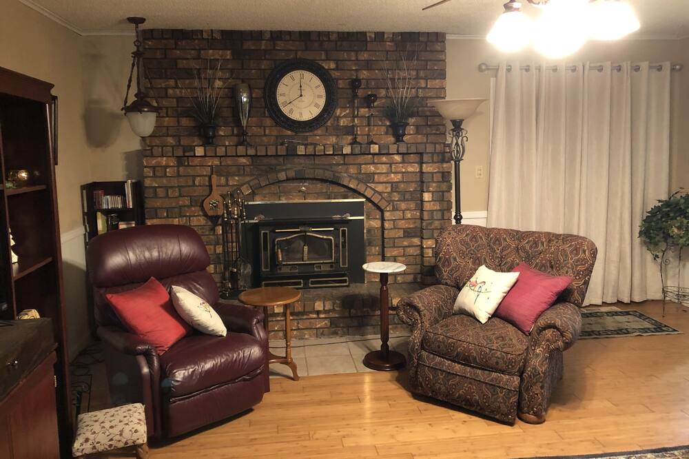 Photo of Livingroom in Springfield