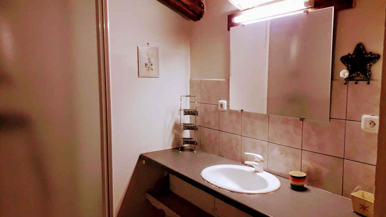 Photo of Bathroom in Targassonne