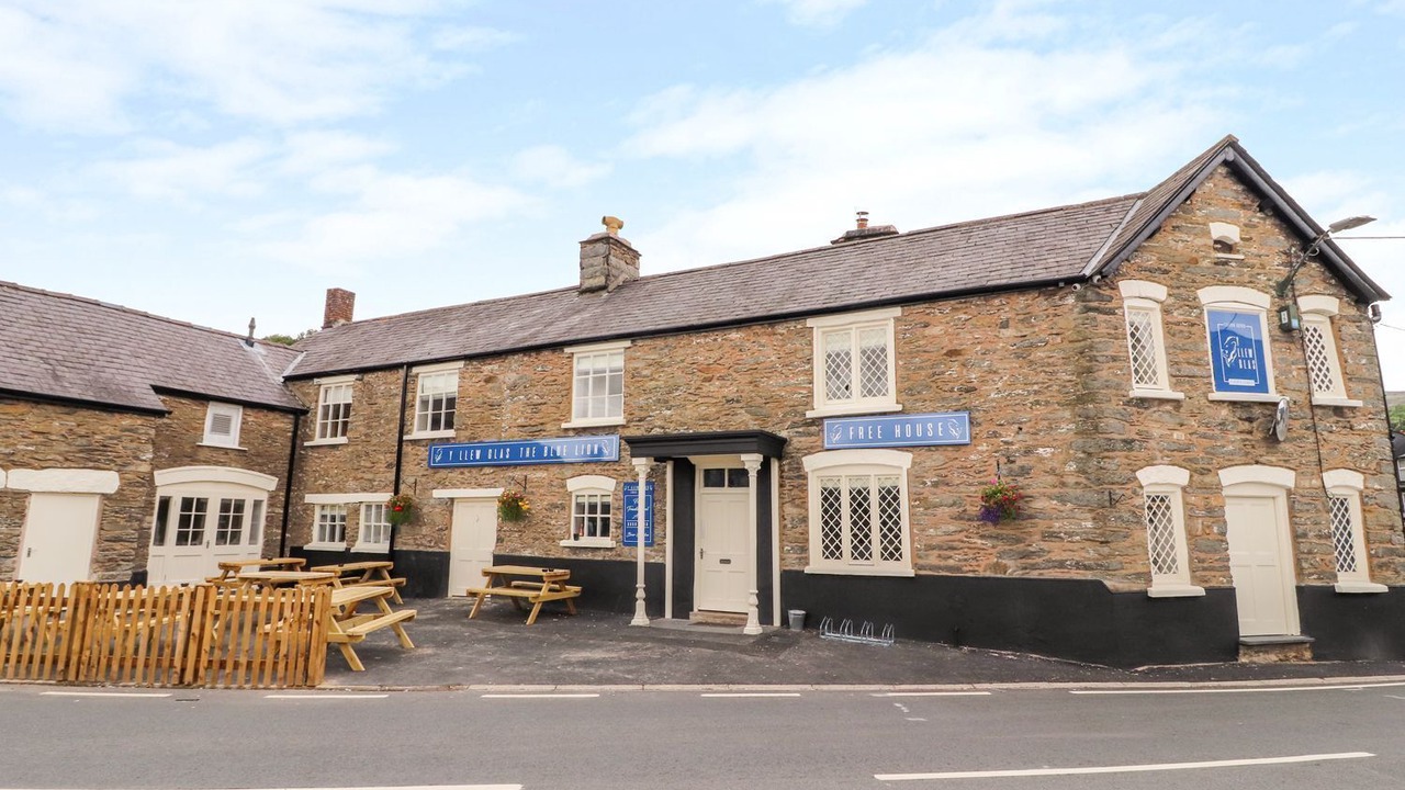 Photo of Bathroom in Corwen