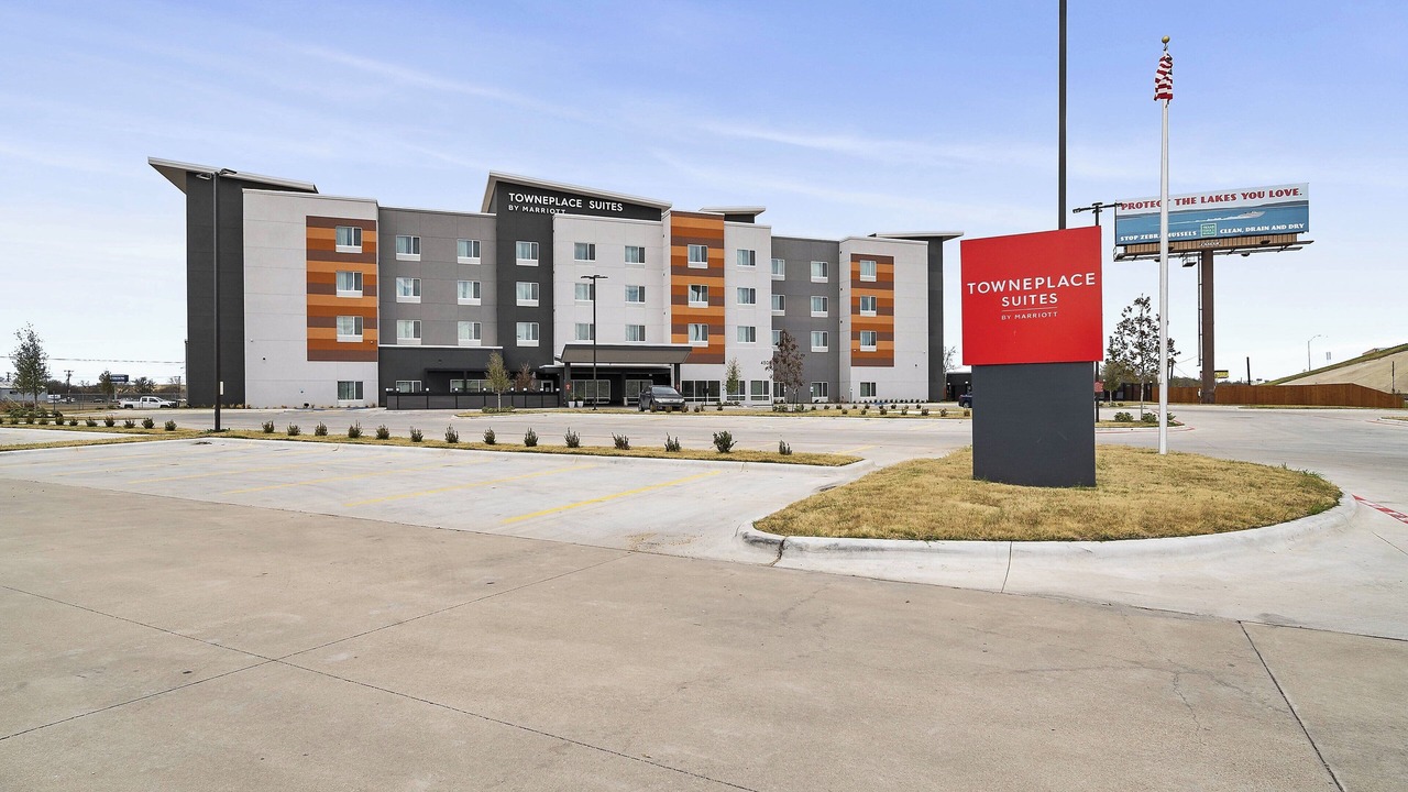 Photo of Outdoor in Lacy-Lakeview