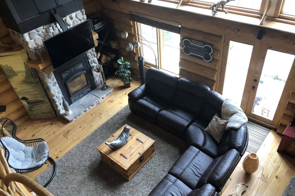 Photo of Livingroom in Val-des-Monts