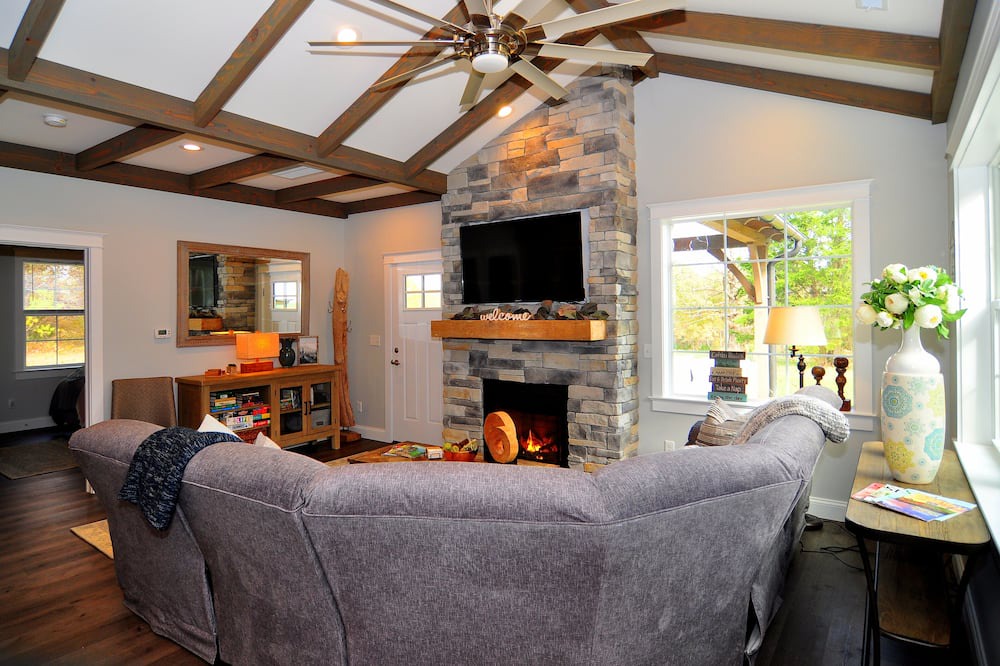 Photo of Livingroom in Appomattox
