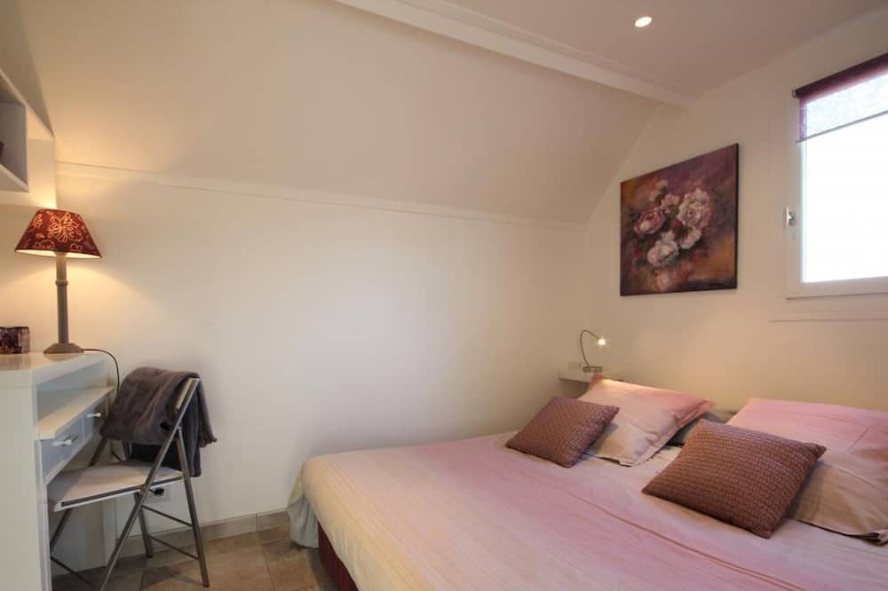 Photo of Bedroom in Saint-Martin-aux-Buneaux