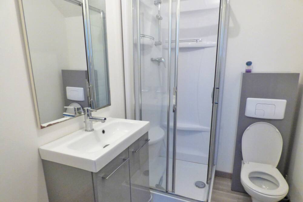 Photo of Bathroom in Vatteville La Rue