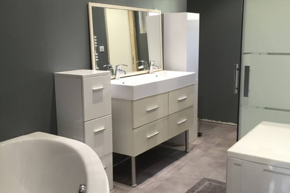 Photo of Bathroom in Vatteville La Rue