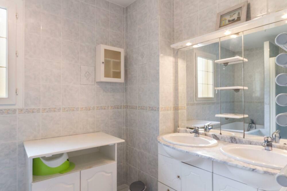 Photo of Bathroom in Le Tilleul