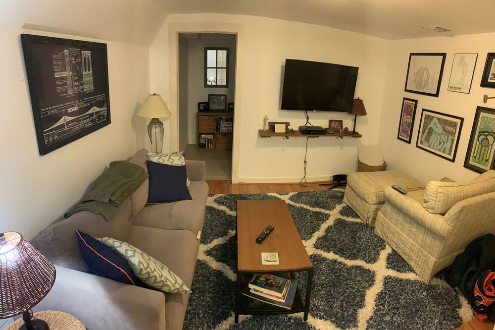 Photo of Livingroom in Speonk