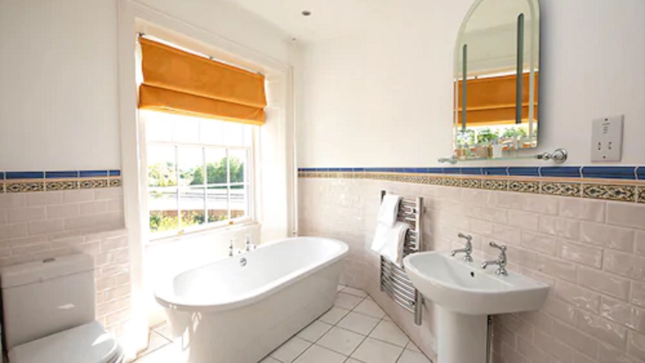 Photo of Bathroom in Staddlebridge