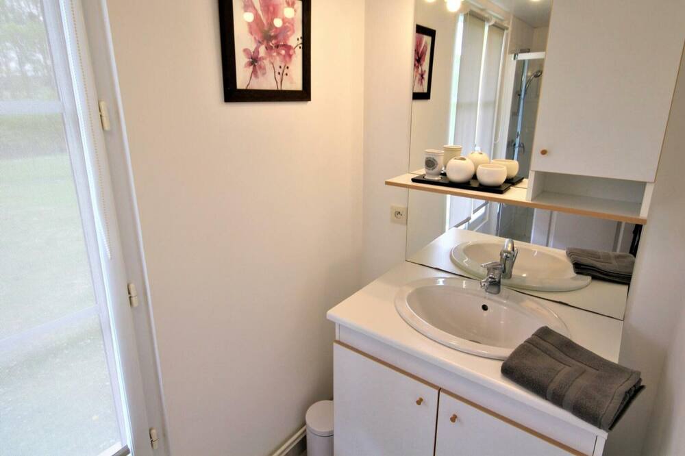 Photo of Bathroom in La Mailleraye-sur-Seine