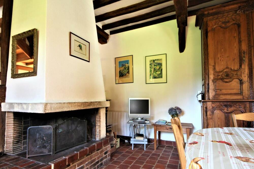 Photo of Bedroom in Manehouville