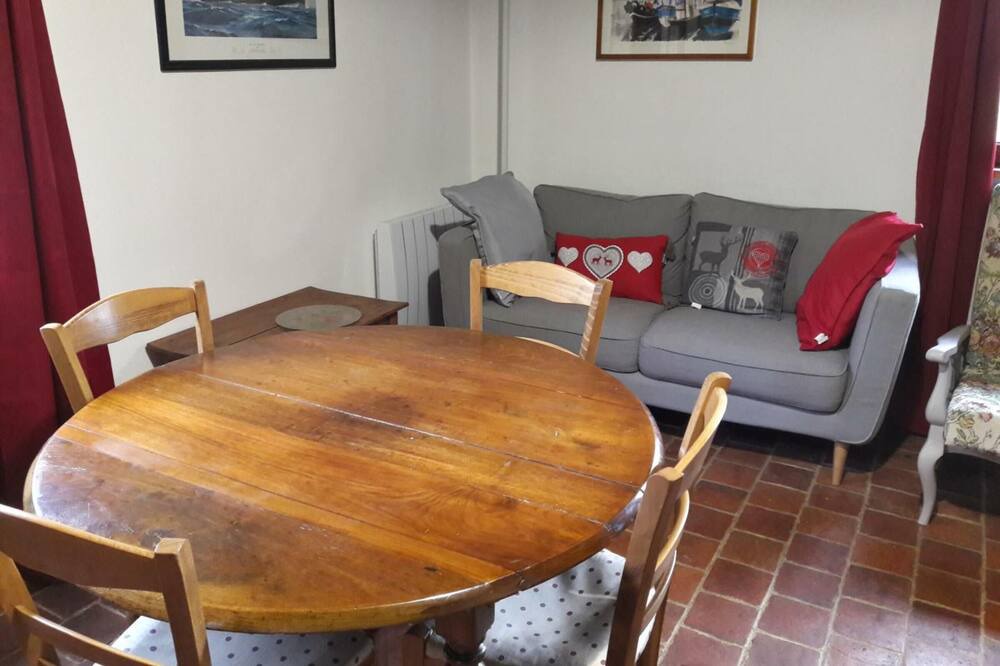 Photo of Livingroom in Manehouville